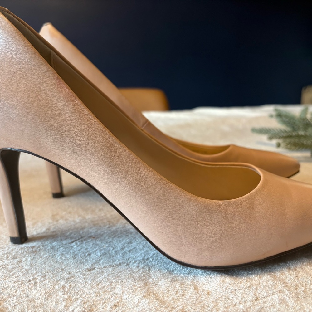 Elegant Nude High Heel Pumps